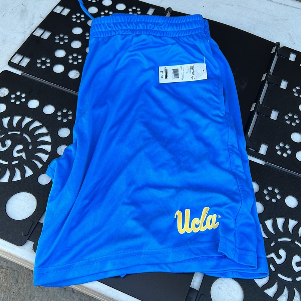 UCLA XL mens shorts